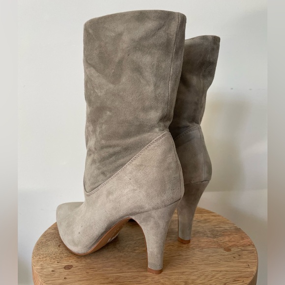 Vince Camuto Leather Boot - Picture 5 of 10